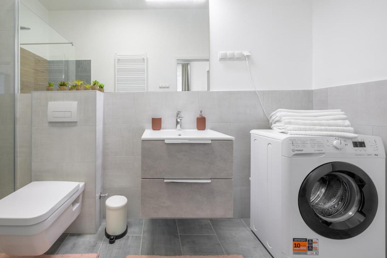 Millenium Spa-Heroes Apartment บูดาเปสต์ ภายนอก รูปภาพ
